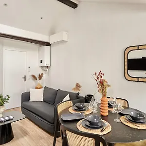 Le Marais By Prestige , Paris France